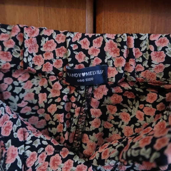 Brandy Melville Floral Mini Skirt - Picture 6 of 6